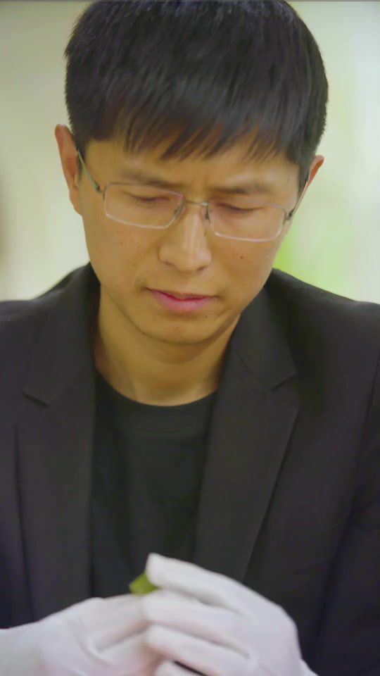 《财神落难记(2023)》高清海报 免费在线观看